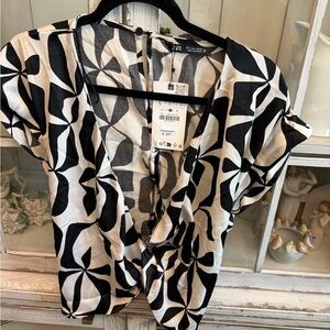 Zara Black & White Geometric Wrap-Front Women’s 2 piece pants suit
